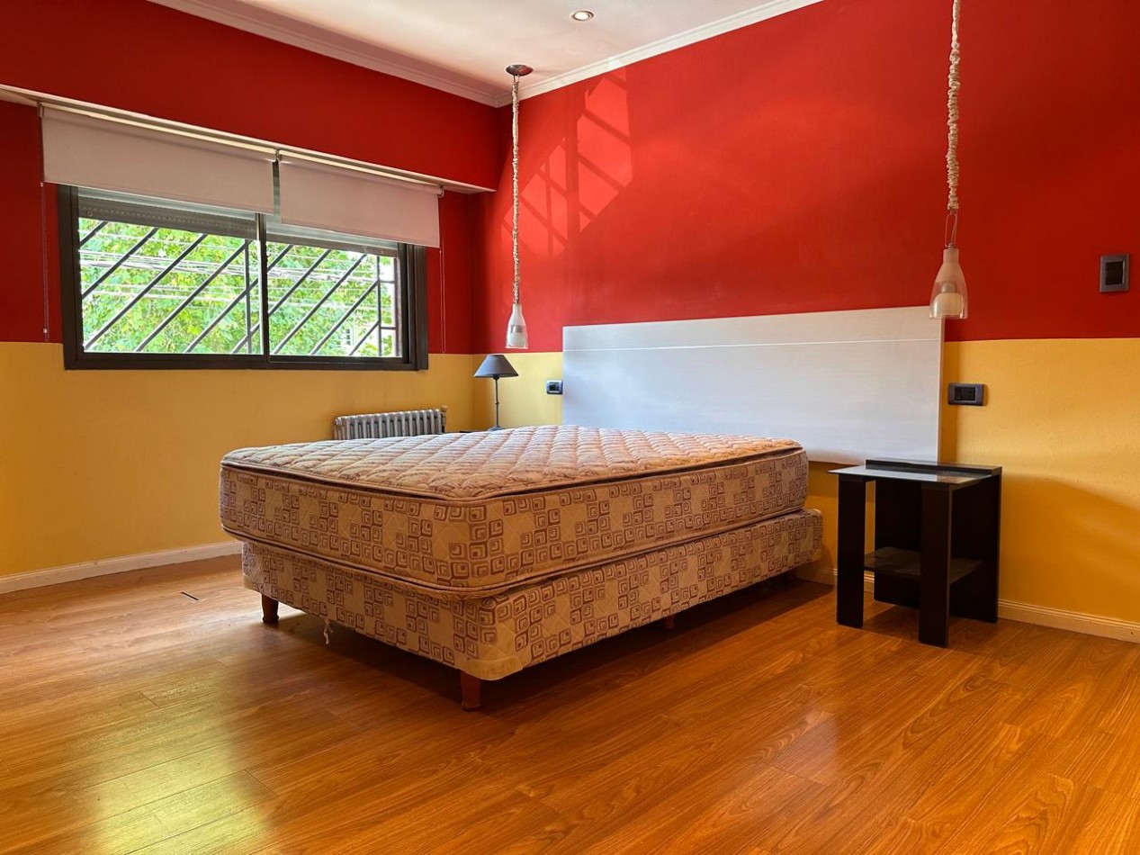 VENTA CASA 5 AMBIENTES CALEFACCION CENTRAL BARRIO PERLA NORTE