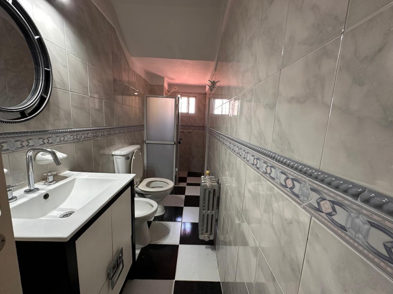 VENTA CASA 5 AMBIENTES CALEFACCION CENTRAL BARRIO PERLA NORTE