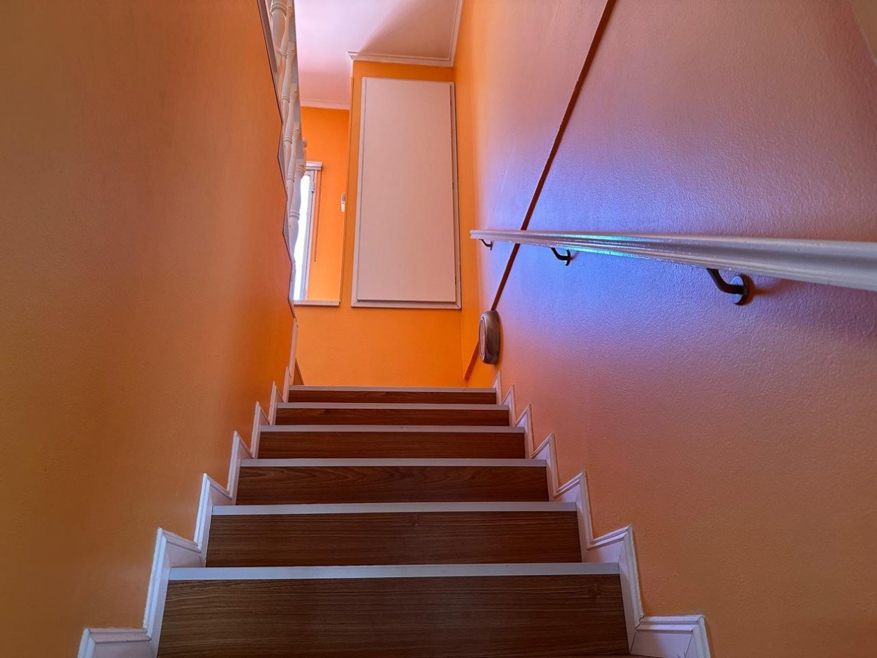 VENTA CASA 5 AMBIENTES CALEFACCION CENTRAL BARRIO PERLA NORTE