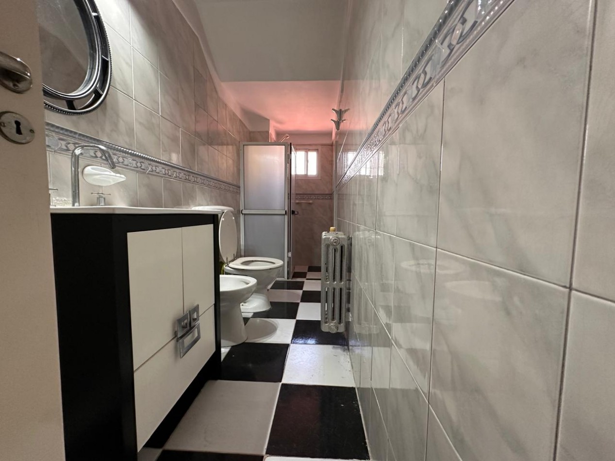 VENTA CASA 5 AMBIENTES CALEFACCION CENTRAL BARRIO PERLA NORTE