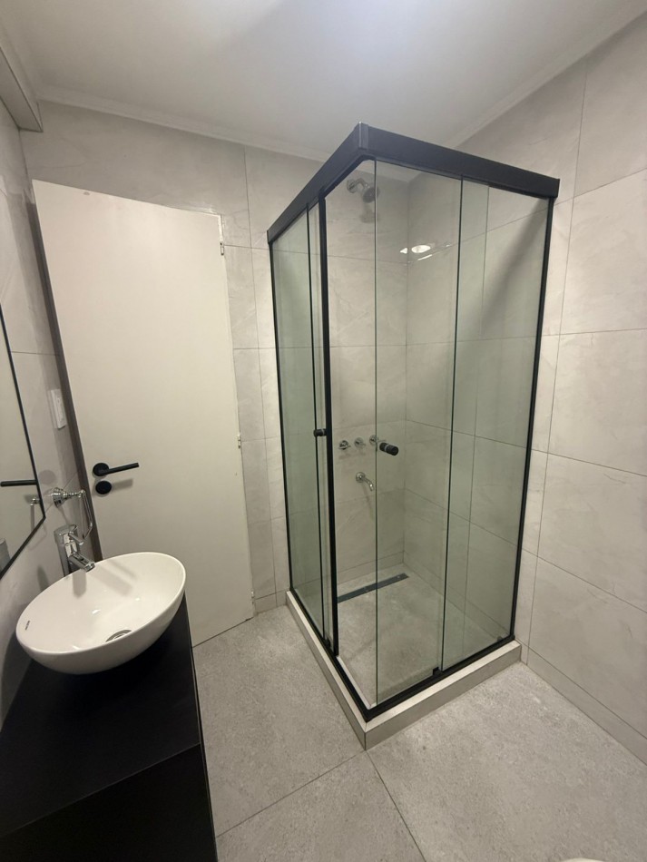 Venta Departamento 4 ambientes con cochera, reciclado y amoblado