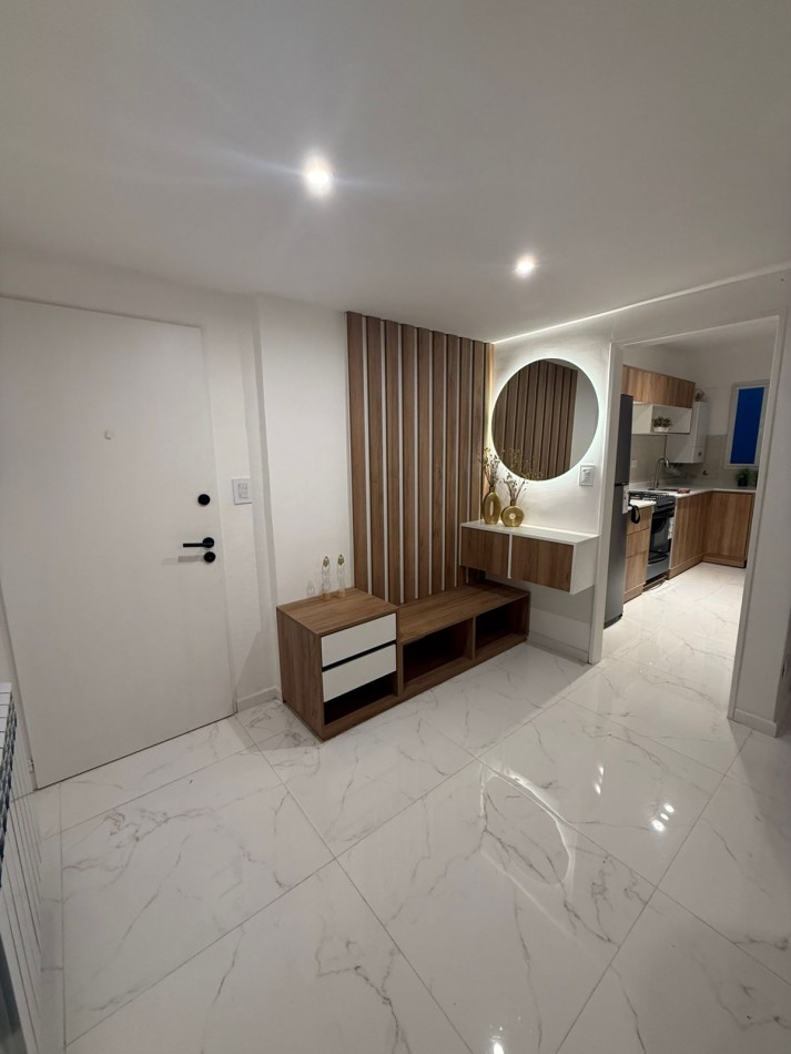 Venta Departamento 4 ambientes con cochera, reciclado y amoblado