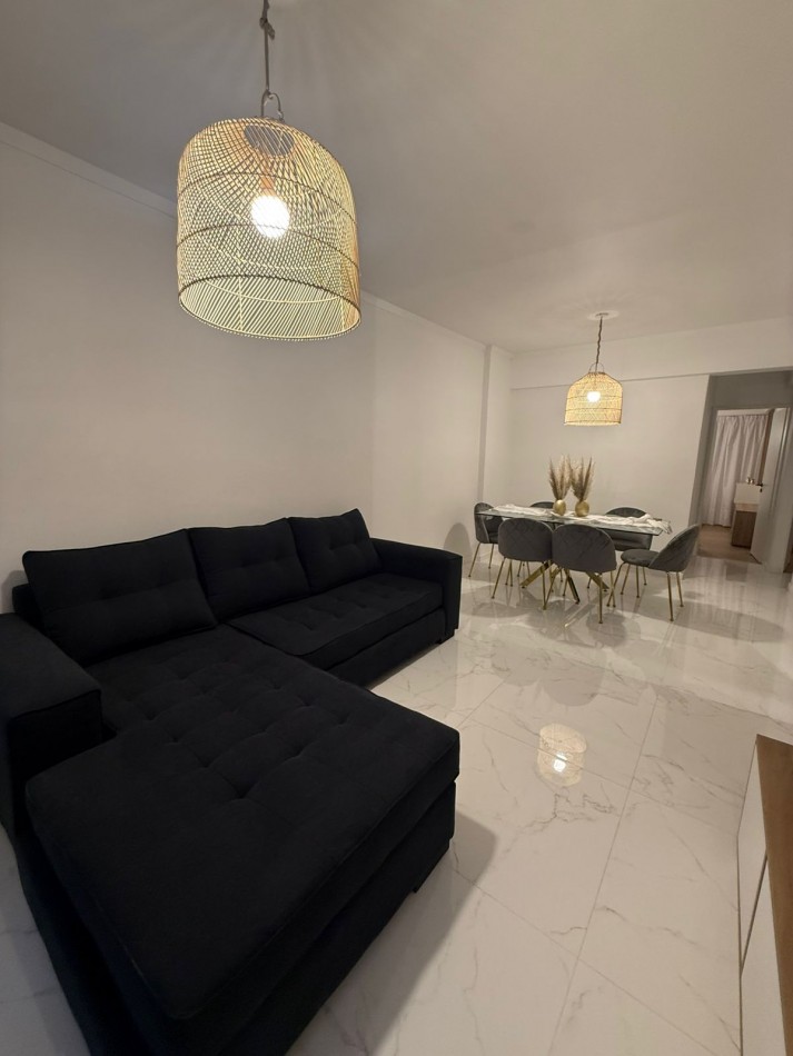 Venta Departamento 4 ambientes con cochera, reciclado y amoblado