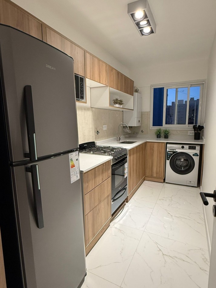 Venta Departamento 4 ambientes con cochera, reciclado y amoblado