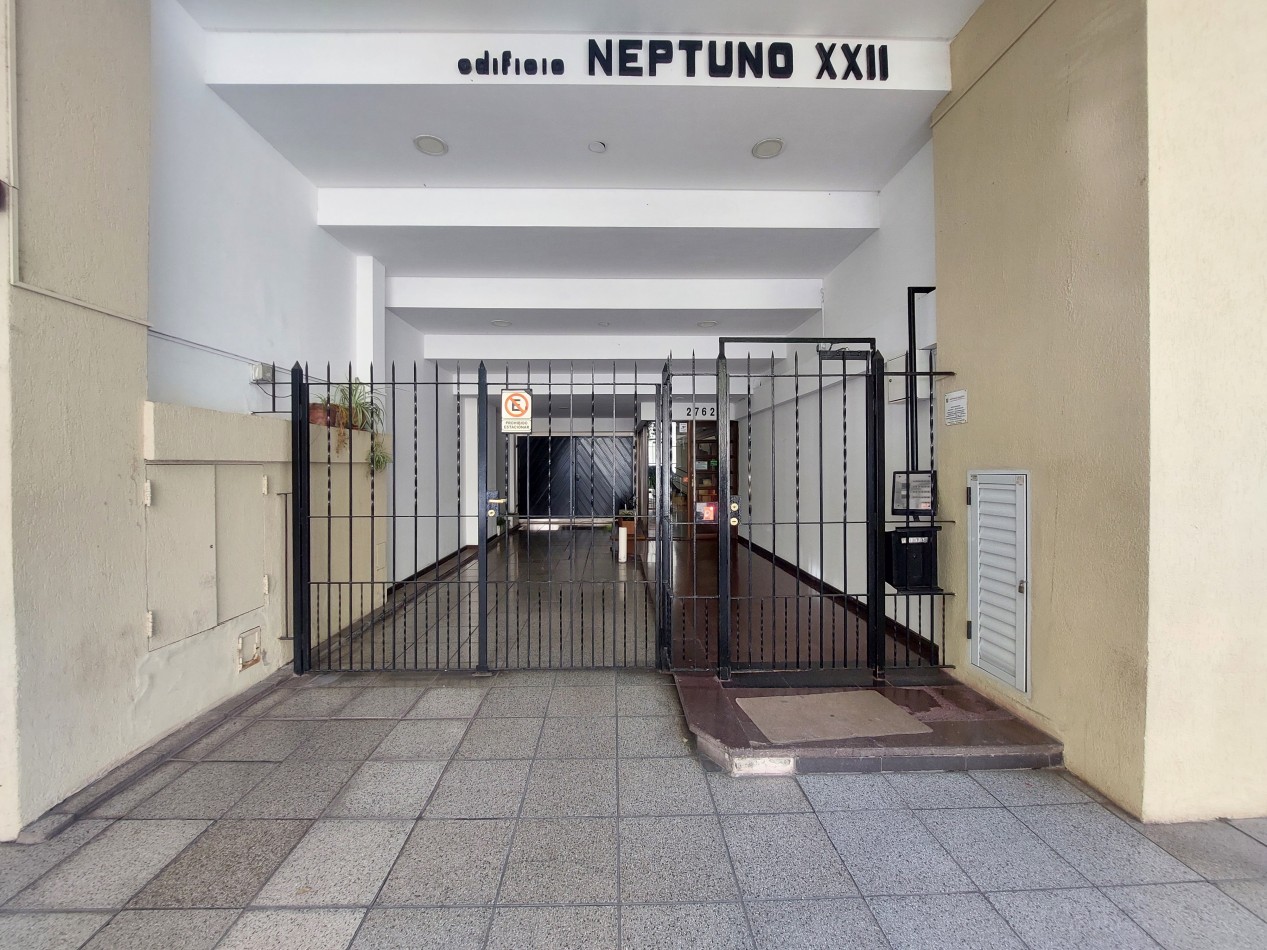 Dos ambientes. Dos patios y Cochera doble.