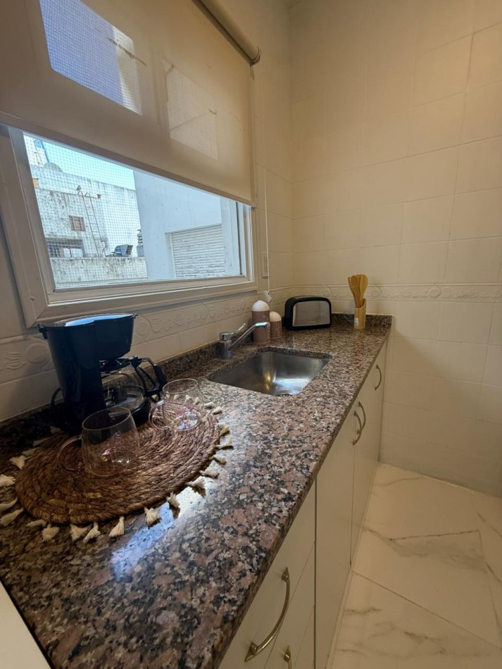 Venta ambiente dividido, reciclado y amoblado