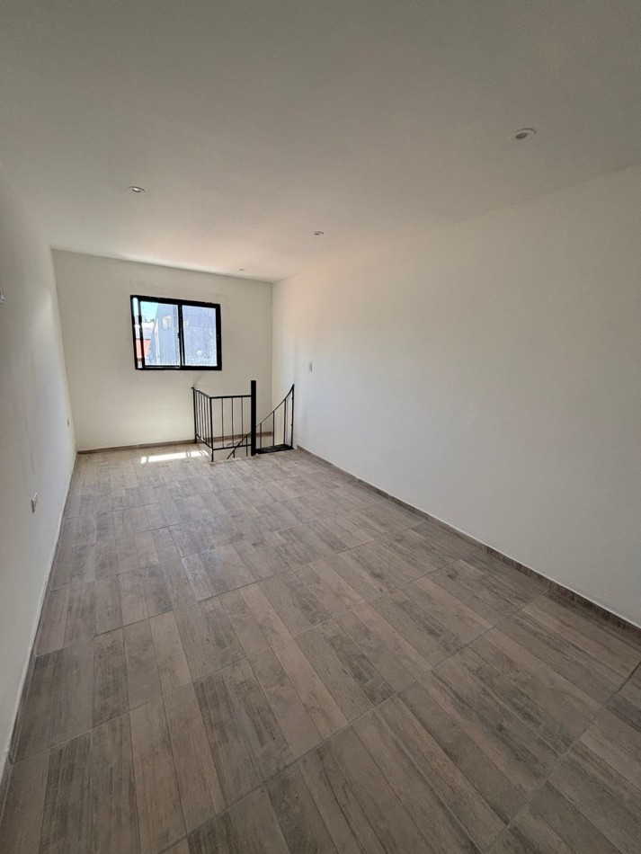 DUPLEX 3 AMBIENTES  | ESPACIO GUARDA COCHE- PATIO