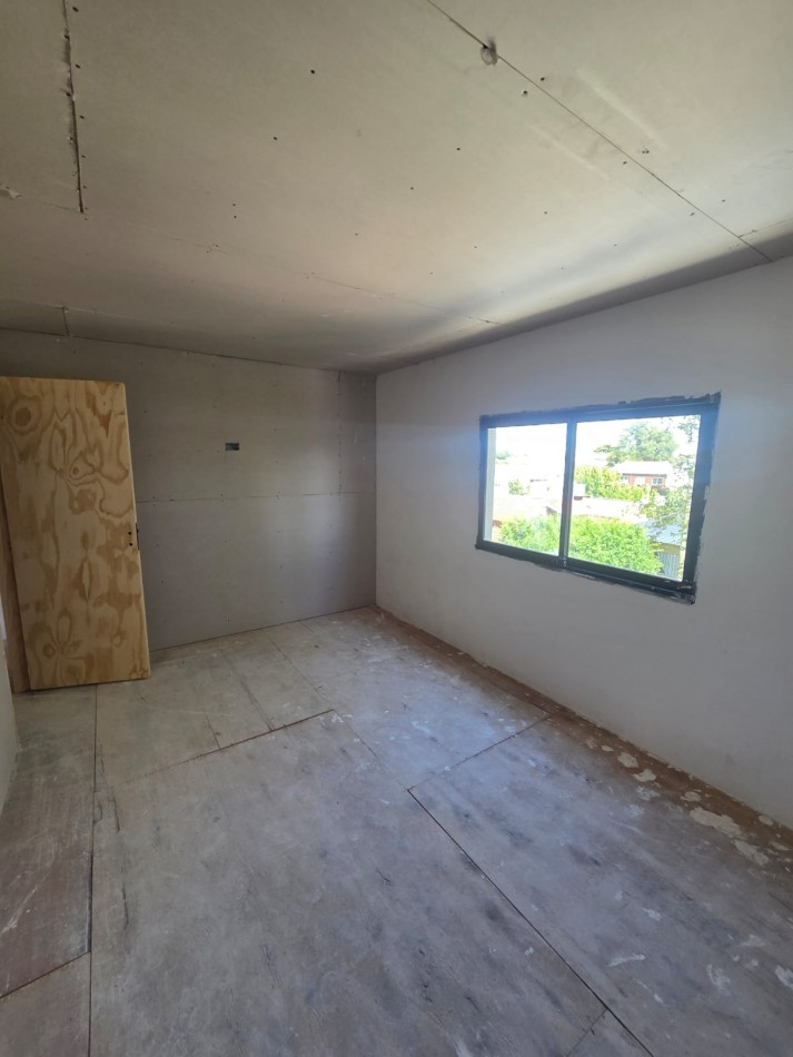 DUPLEX 3 AMBIENTES AL FRENTE-VEREDA DE SOL-BALCON