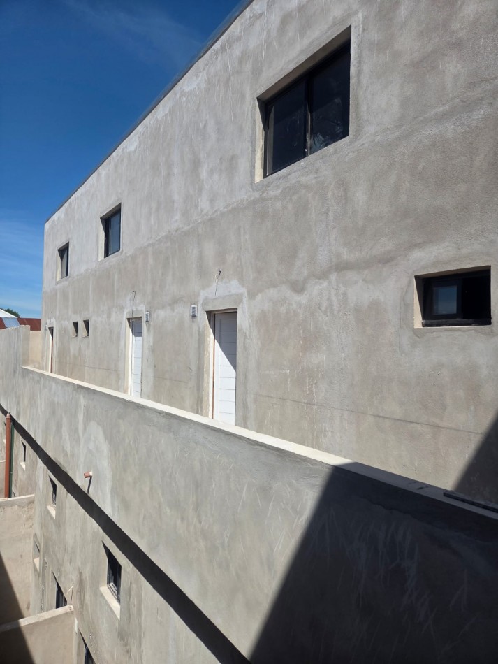 DUPLEX 3 AMBIENTES AL FRENTE-VEREDA DE SOL-BALCON