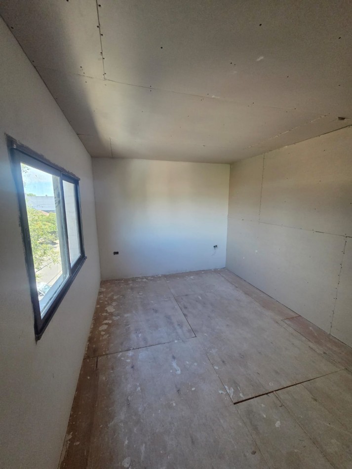 DUPLEX 3 AMBIENTES AL FRENTE-VEREDA DE SOL-BALCON