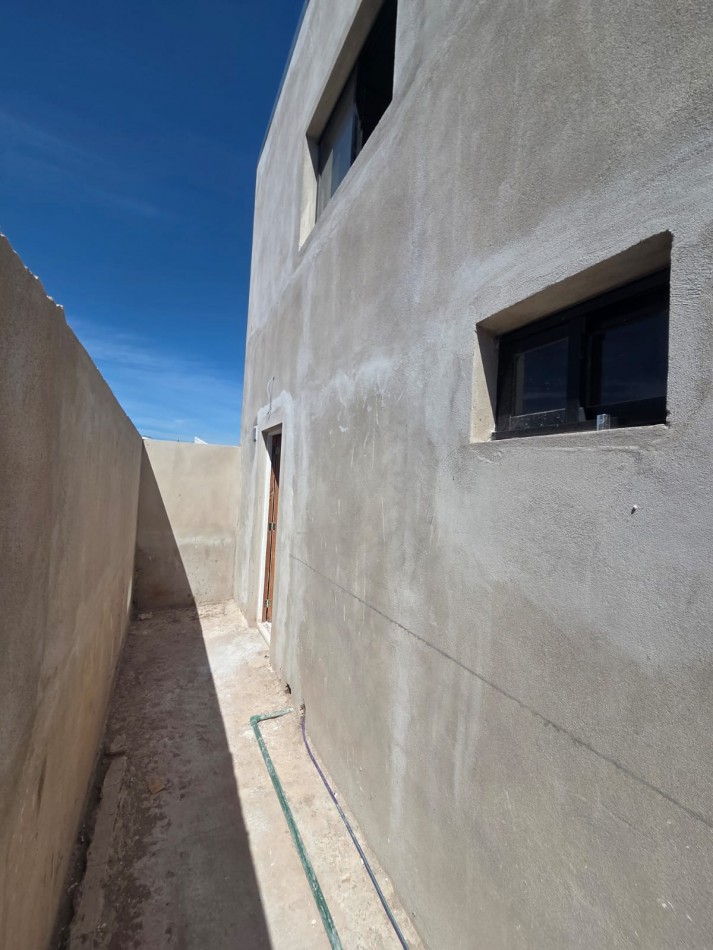 DUPLEX 3 AMBIENTES AL FRENTE-VEREDA DE SOL-BALCON