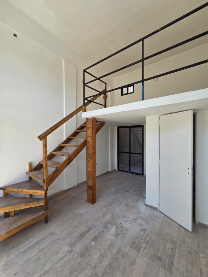 DUPLEX 2 AMBIENTES FRENTE CON PATIO