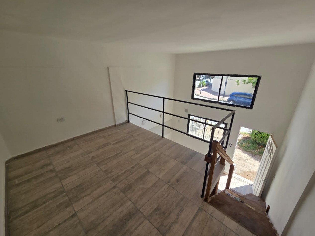 DUPLEX 2 AMBIENTES FRENTE CON PATIO