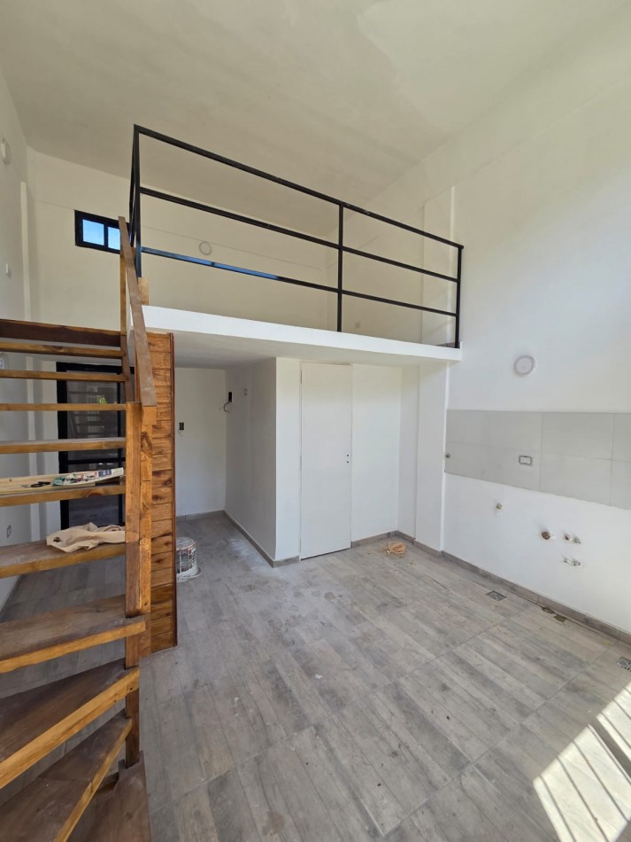 DUPLEX 2 AMBIENTES FRENTE CON PATIO