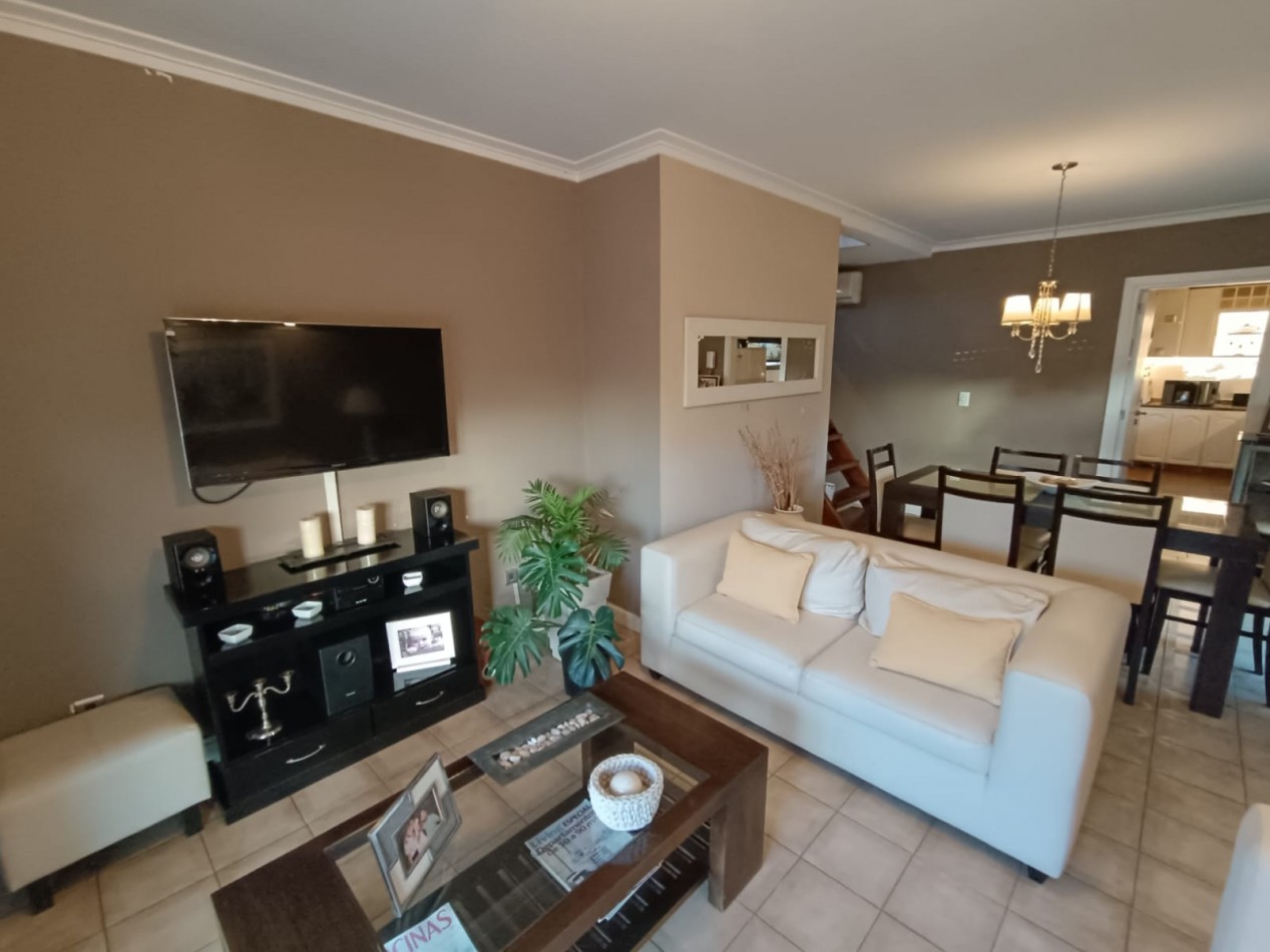 Venta en block ph 3 ambientes + local Parque luro