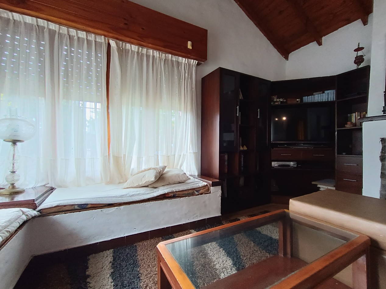 Casa 3 ambientes sobre dos lotes + departamento, cochera, quincho parque en Colinas de Peralta Ramos