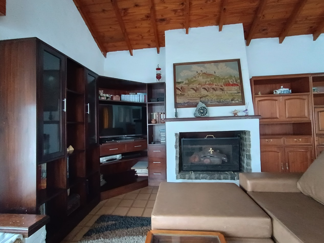 Casa 3 ambientes sobre dos lotes + departamento, cochera, quincho parque en Colinas de Peralta Ramos