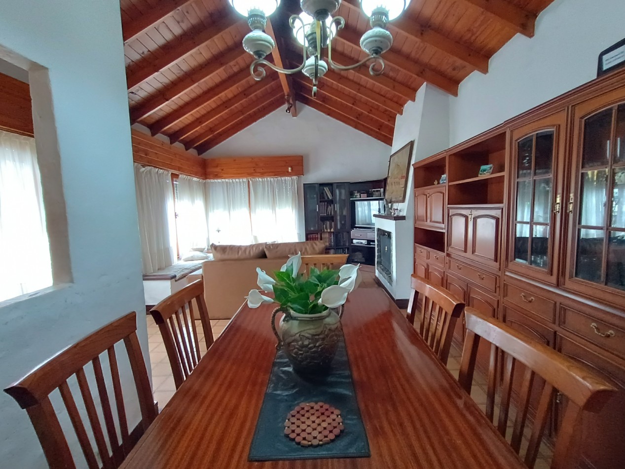 Casa 3 ambientes sobre dos lotes + departamento, cochera, quincho parque en Colinas de Peralta Ramos