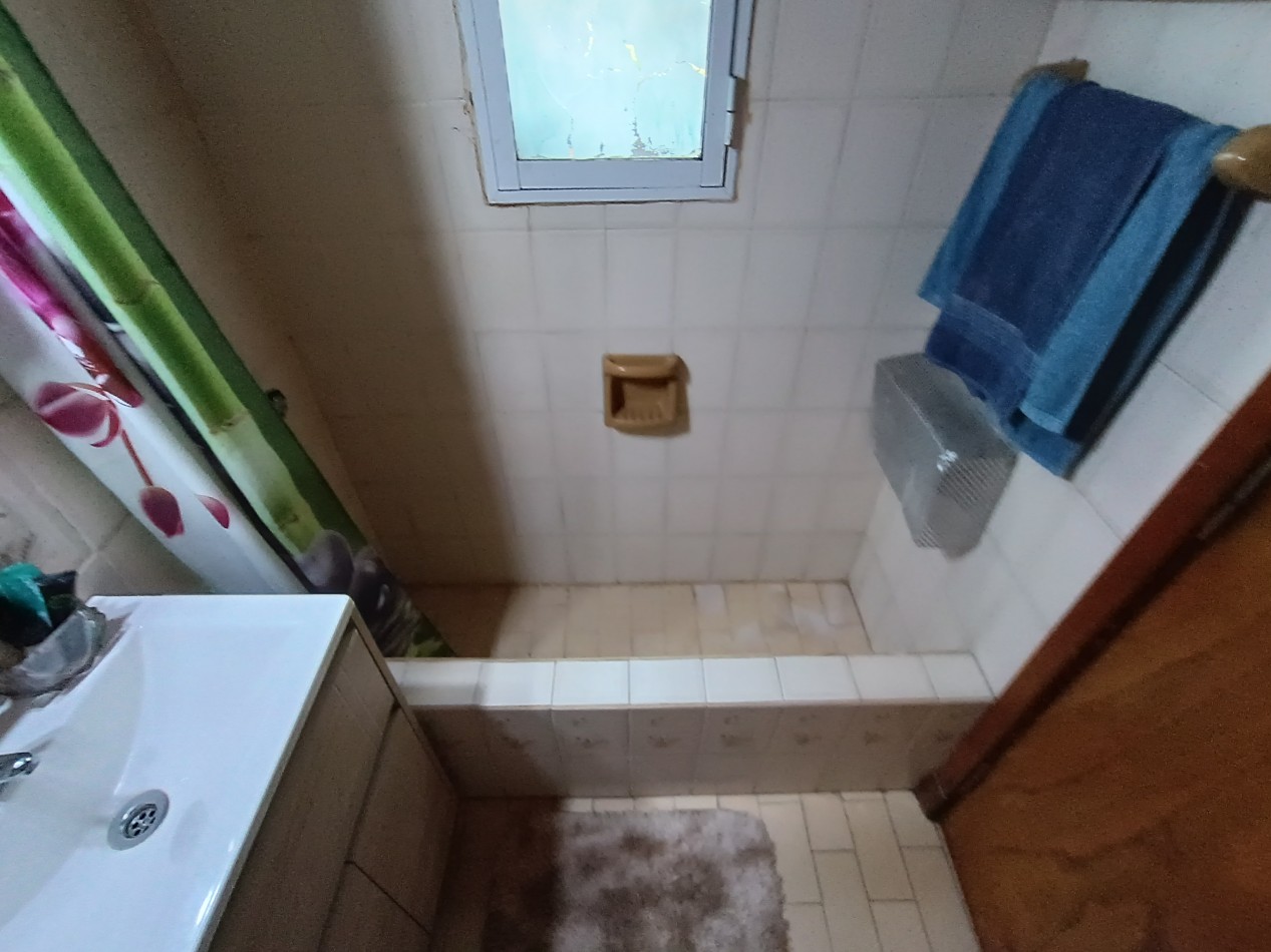 Casa 3 ambientes sobre dos lotes + departamento, cochera, quincho parque en Colinas de Peralta Ramos