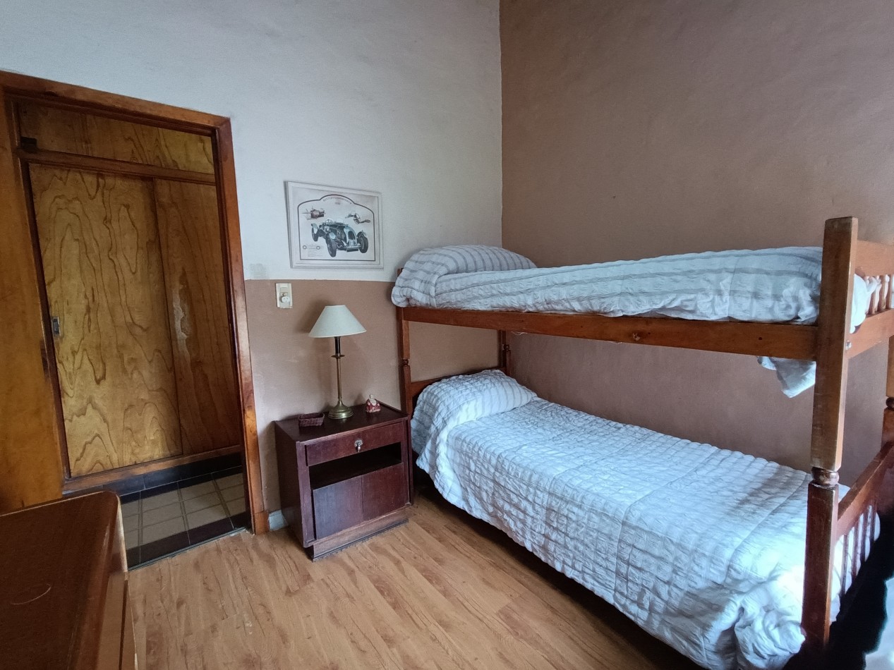 Casa 3 ambientes sobre dos lotes + departamento, cochera, quincho parque en Colinas de Peralta Ramos