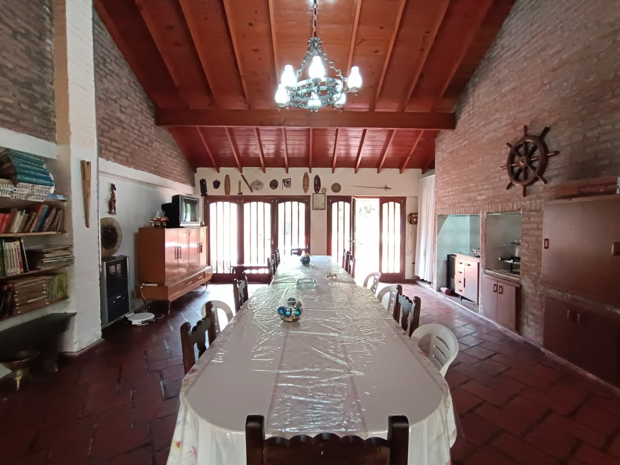 Casa 3 ambientes sobre dos lotes + departamento, cochera, quincho parque en Colinas de Peralta Ramos