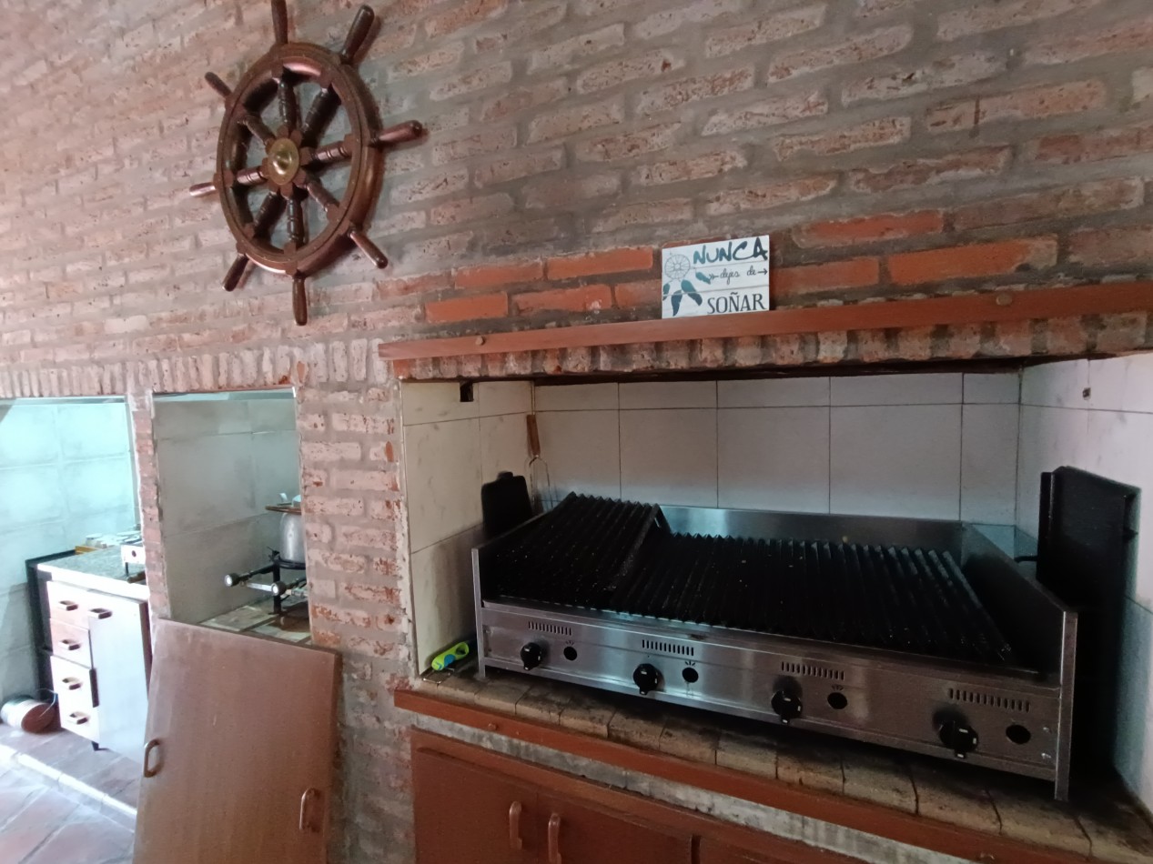 Casa 3 ambientes sobre dos lotes + departamento, cochera, quincho parque en Colinas de Peralta Ramos