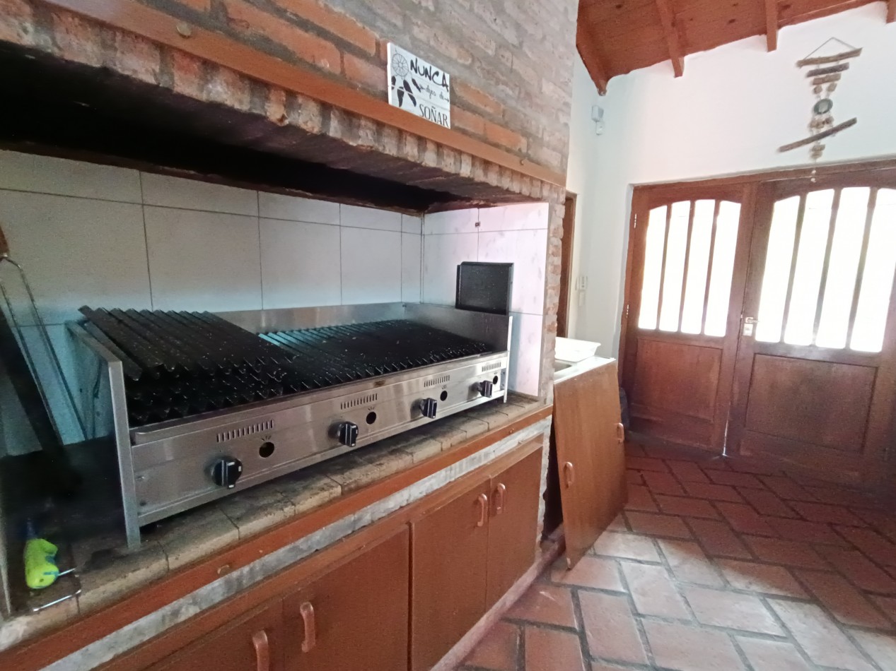 Casa 3 ambientes sobre dos lotes + departamento, cochera, quincho parque en Colinas de Peralta Ramos