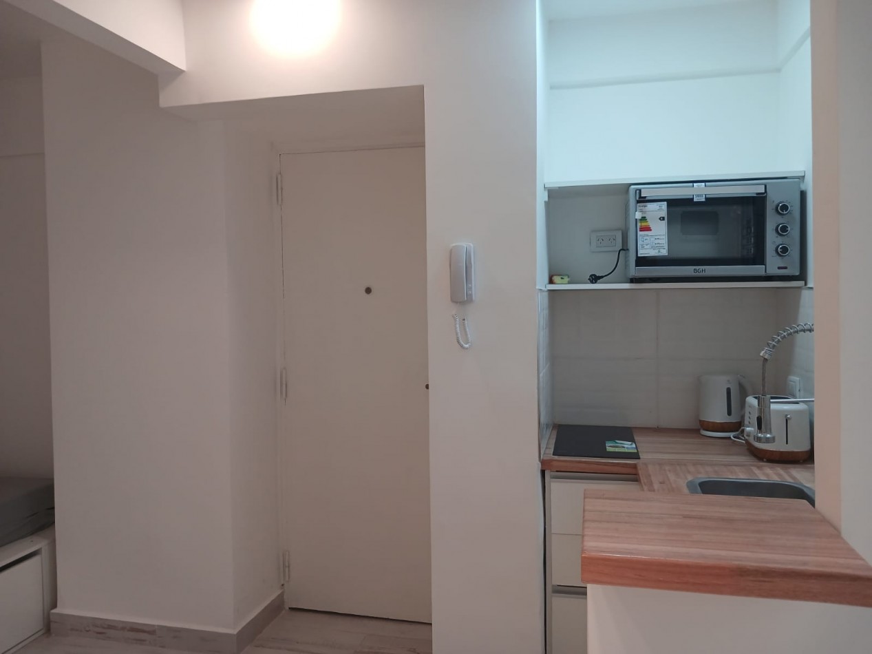 Venta departamento monoambiente, reciclado y amoblado, plaza mitre