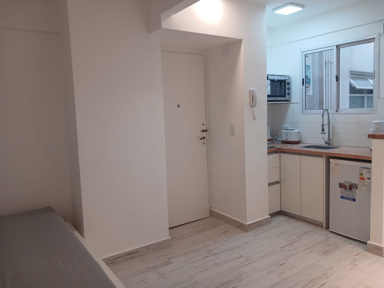 Venta departamento monoambiente, reciclado y amoblado, plaza mitre