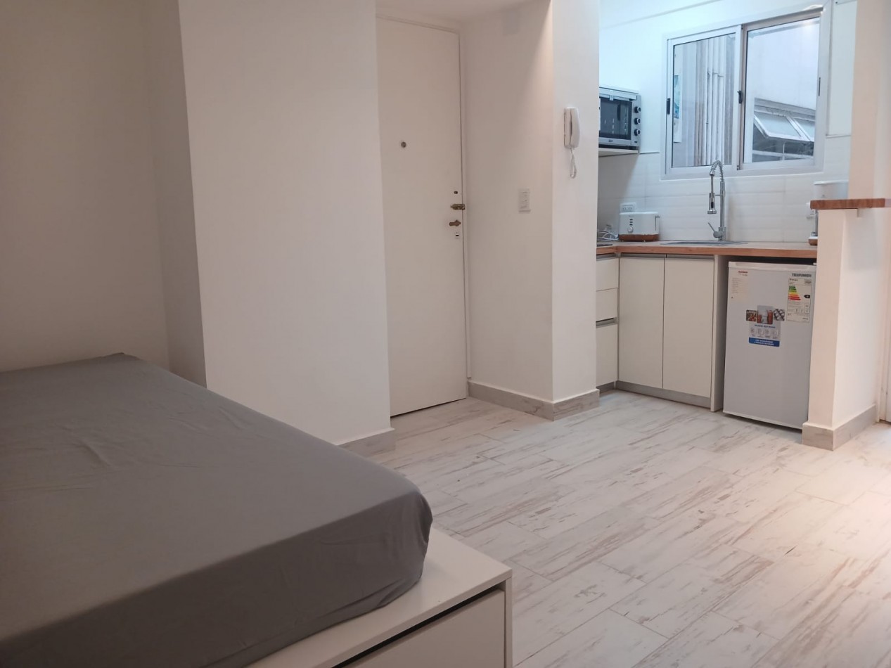 Venta departamento monoambiente, reciclado y amoblado, plaza mitre