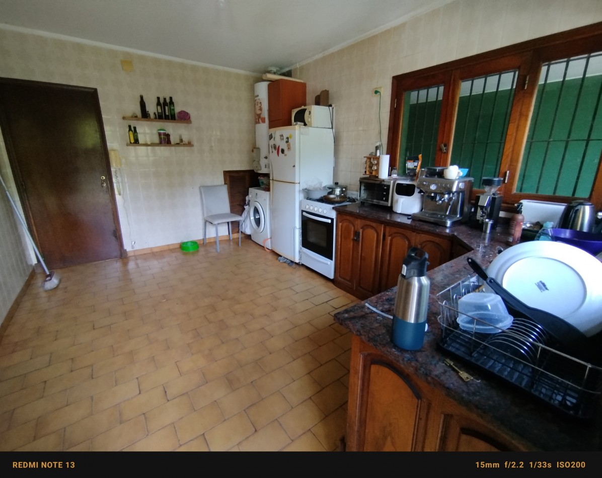 Chalet 5 ambientes en barrio Constitucion 