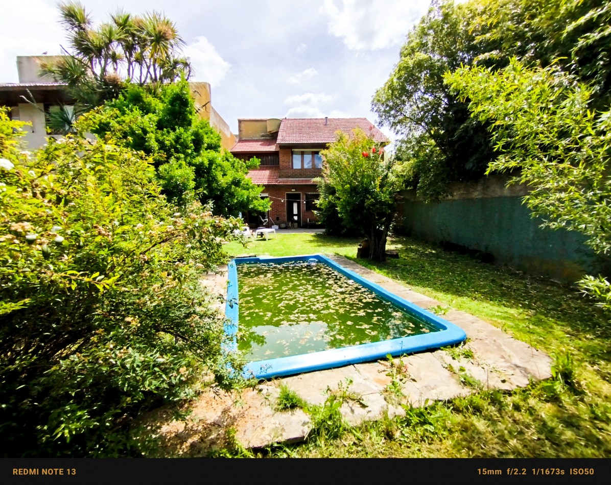 Chalet 5 ambientes en barrio Constitucion 