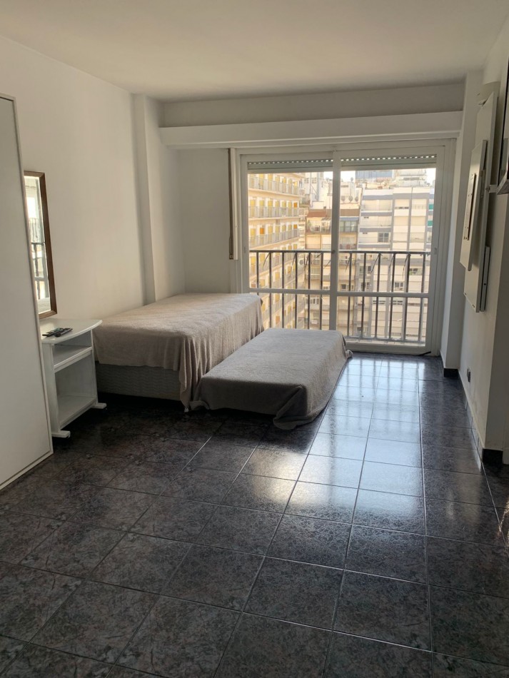 Departamento un ambiente equipado para 4 personas.