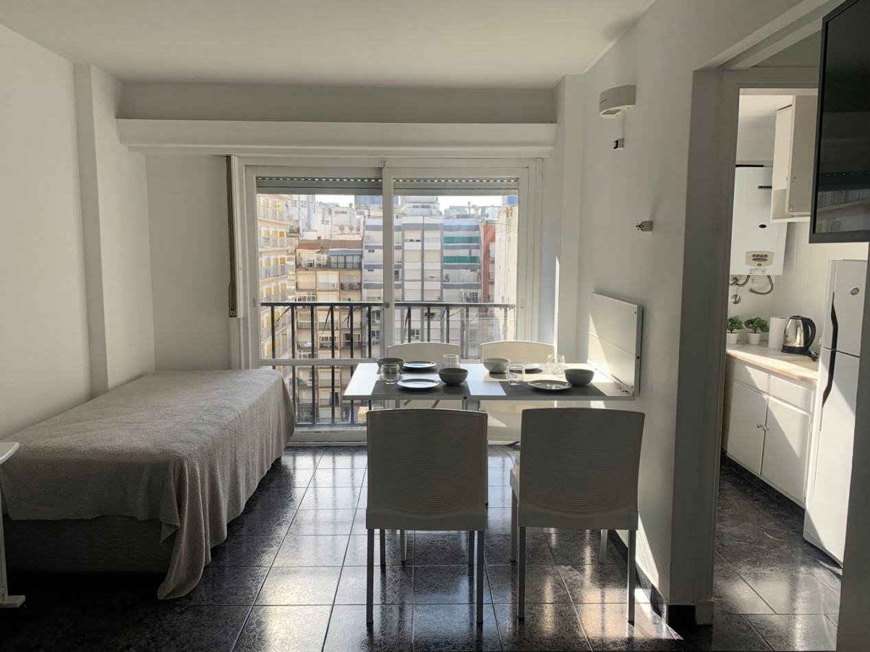 Departamento un ambiente equipado para 4 personas.