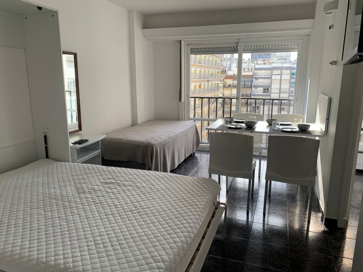 Departamento un ambiente equipado para 4 personas.