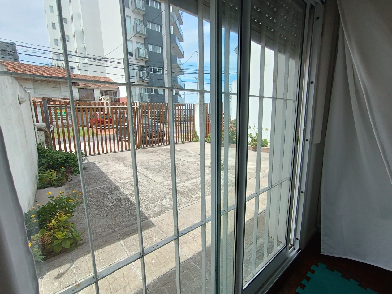 VENTA CASA EN PH 3 AMBIENTES CON PATIO Y COCHERA A UNA CUADRA DEL MAR BARRIO CONSTITUCION