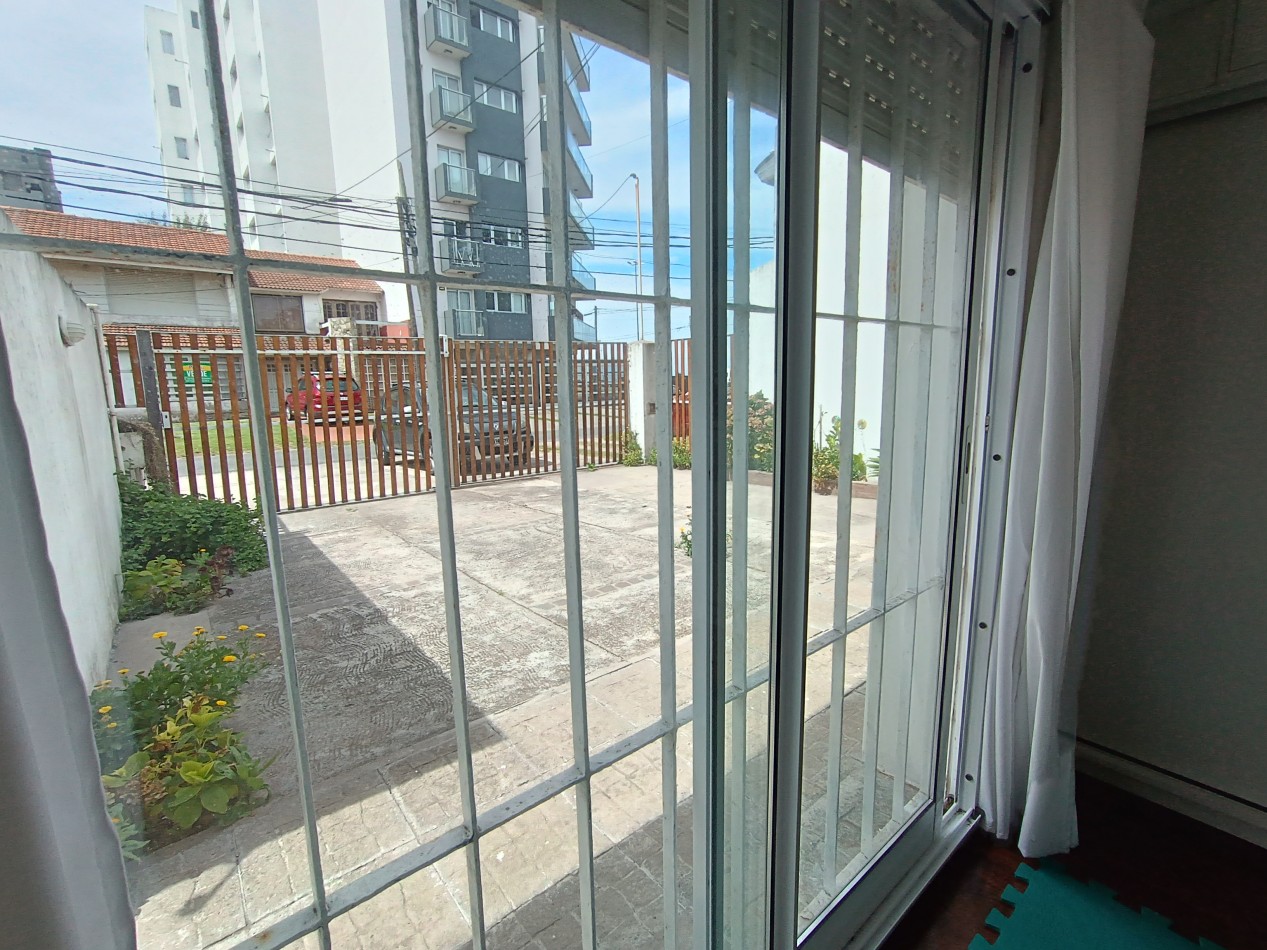 VENTA CASA EN PH 3 AMBIENTES CON PATIO Y COCHERA A UNA CUADRA DEL MAR BARRIO CONSTITUCION