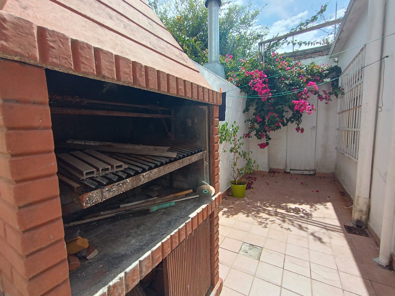 VENTA CASA EN PH 3 AMBIENTES CON PATIO Y COCHERA A UNA CUADRA DEL MAR BARRIO CONSTITUCION
