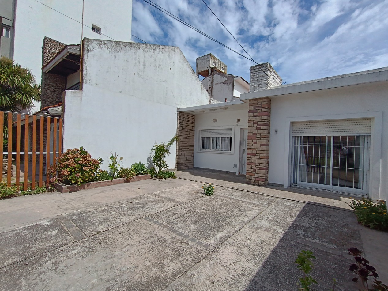 VENTA CASA EN PH 3 AMBIENTES CON PATIO Y COCHERA A UNA CUADRA DEL MAR BARRIO CONSTITUCION