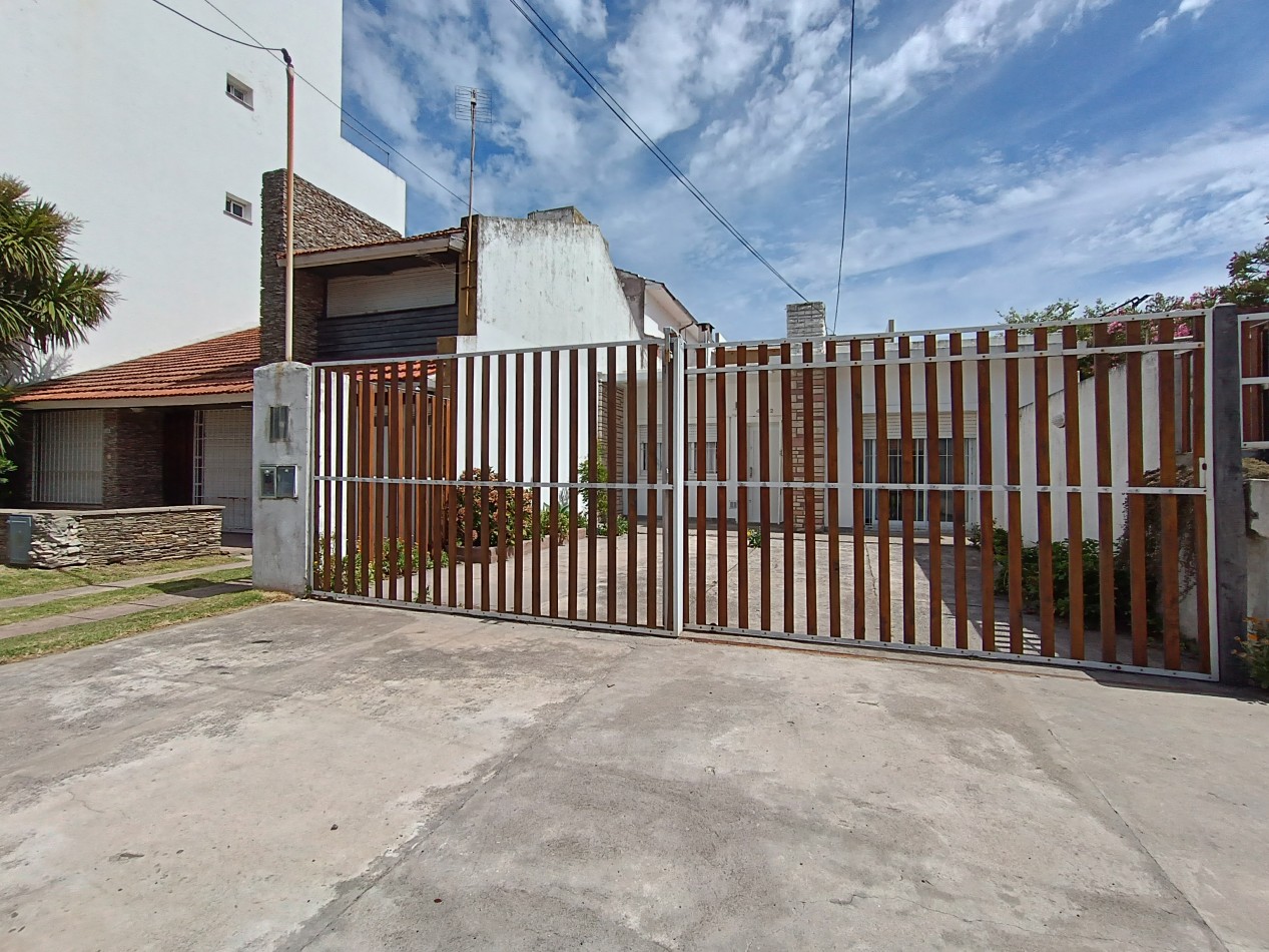 VENTA CASA EN PH 3 AMBIENTES CON PATIO Y COCHERA A UNA CUADRA DEL MAR BARRIO CONSTITUCION
