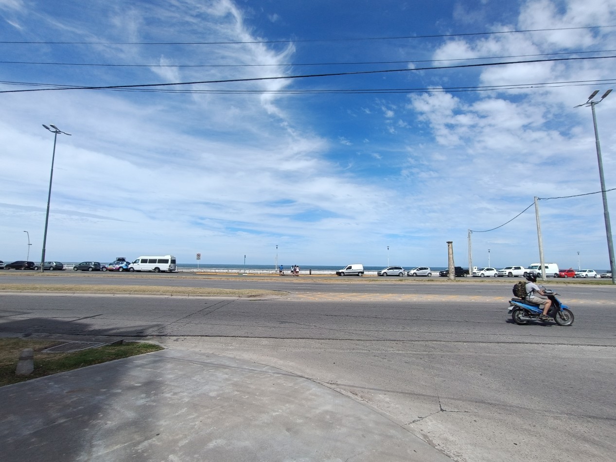 VENTA CASA EN PH 3 AMBIENTES CON PATIO Y COCHERA A UNA CUADRA DEL MAR BARRIO CONSTITUCION