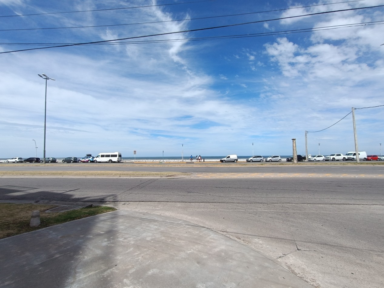 VENTA CASA EN PH 3 AMBIENTES CON PATIO Y COCHERA A UNA CUADRA DEL MAR BARRIO CONSTITUCION