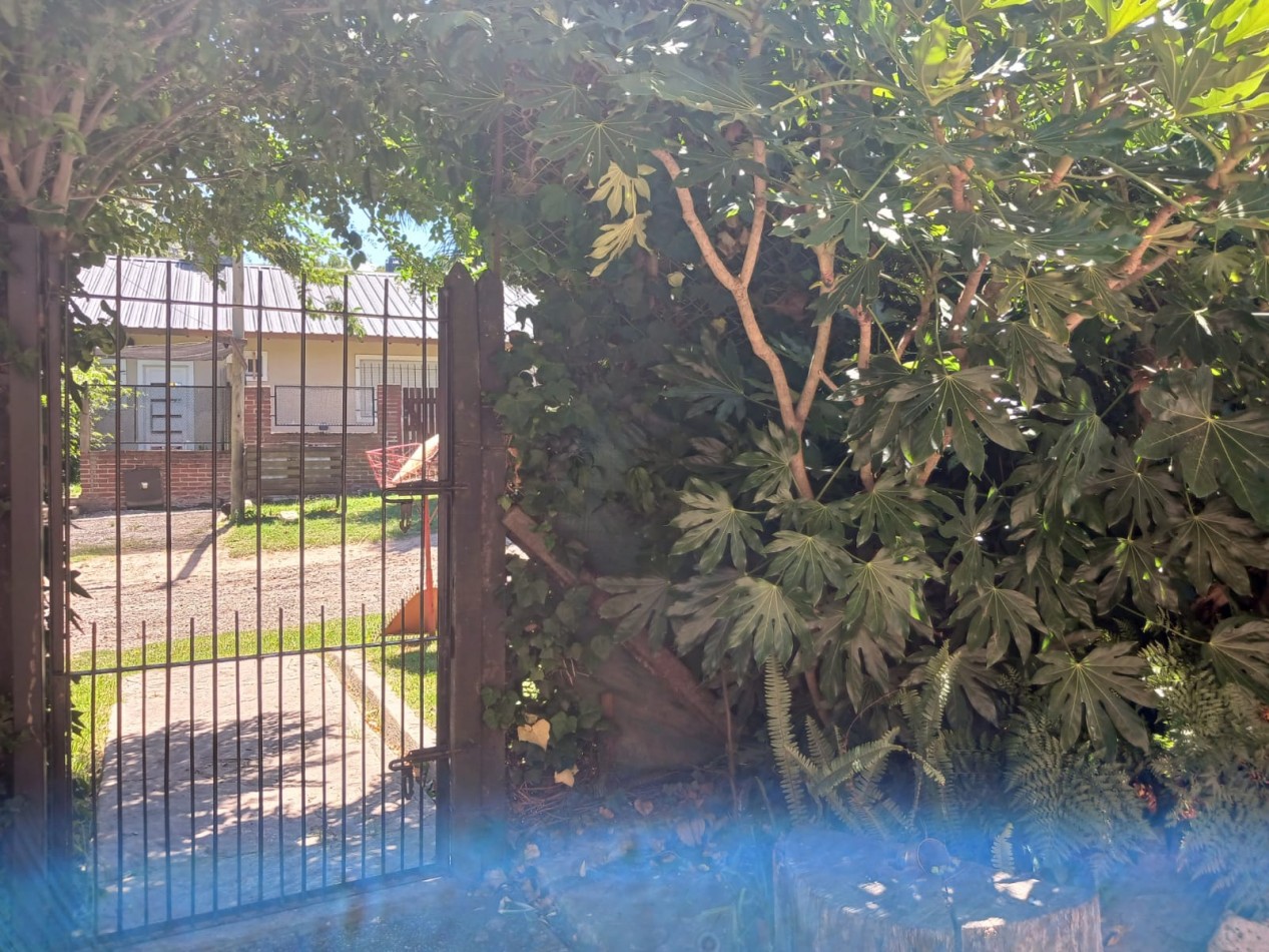 Venta Casa 4 ambientes, con gran parque, Bosque Peralta Ramos