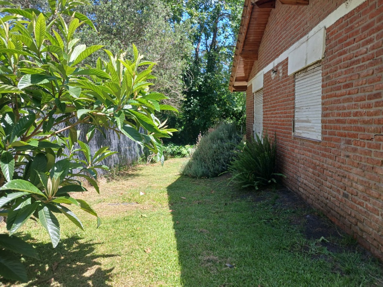 Venta Casa 4 ambientes, con gran parque, Bosque Peralta Ramos