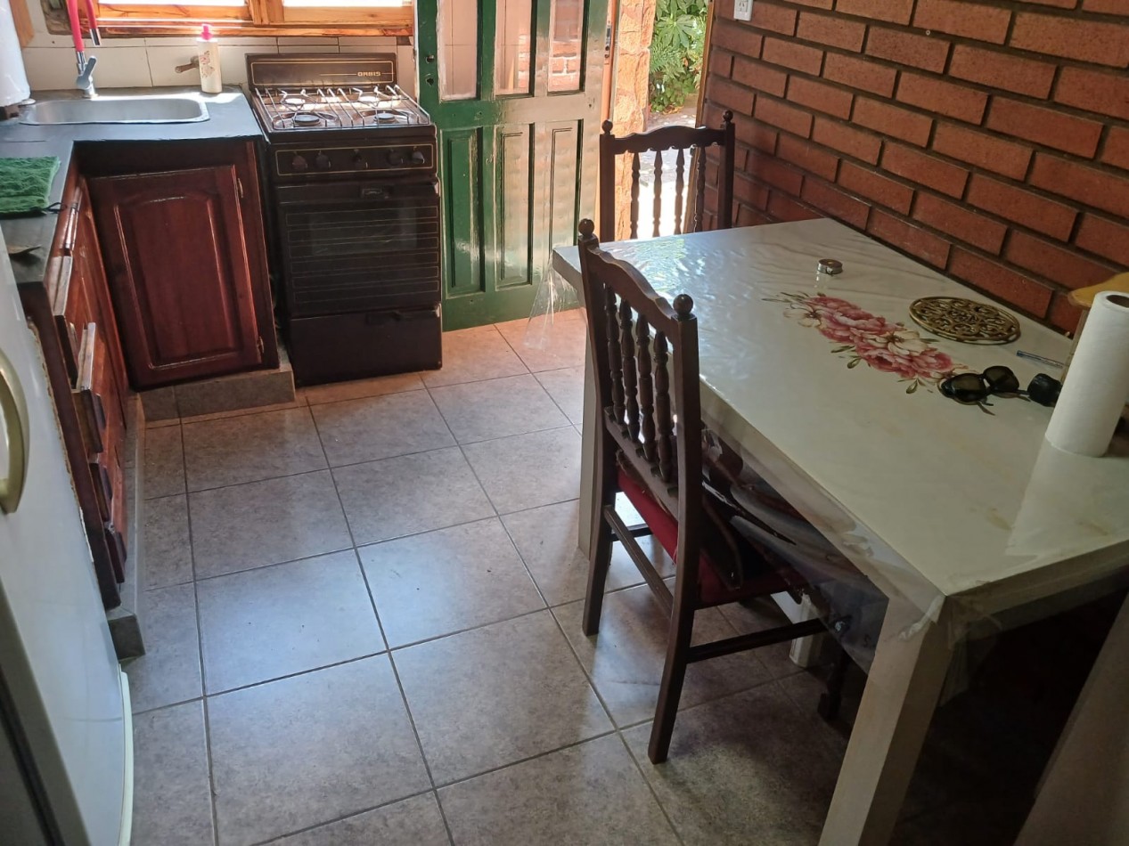Venta Casa 4 ambientes, con gran parque, Bosque Peralta Ramos