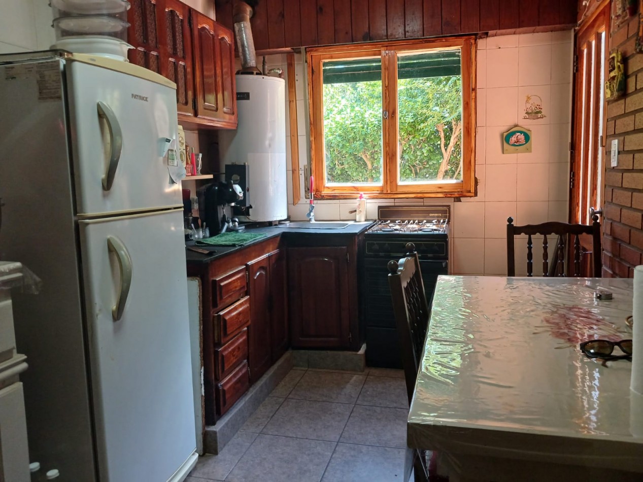 Venta Casa 4 ambientes, con gran parque, Bosque Peralta Ramos