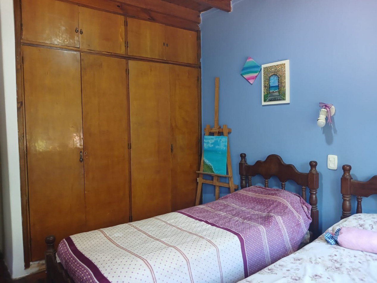 Venta Casa 4 ambientes, con gran parque, Bosque Peralta Ramos