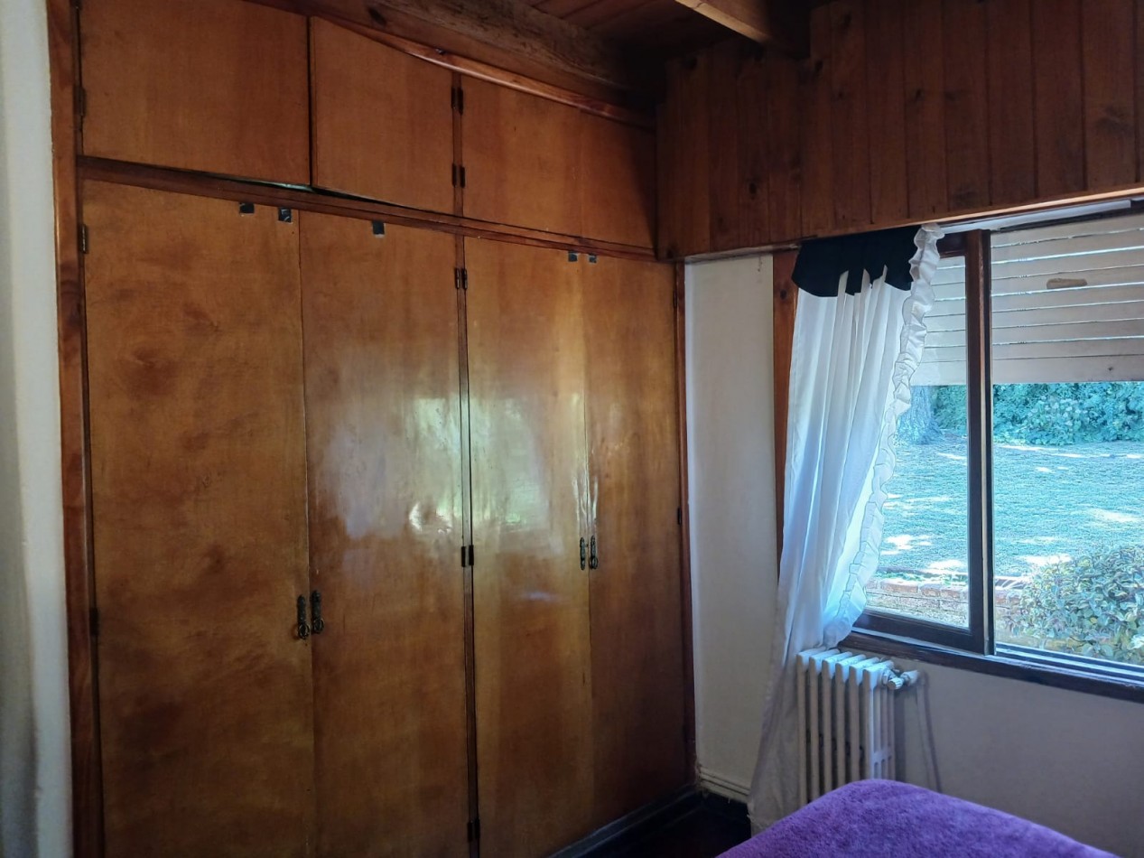 Venta Casa 4 ambientes, con gran parque, Bosque Peralta Ramos