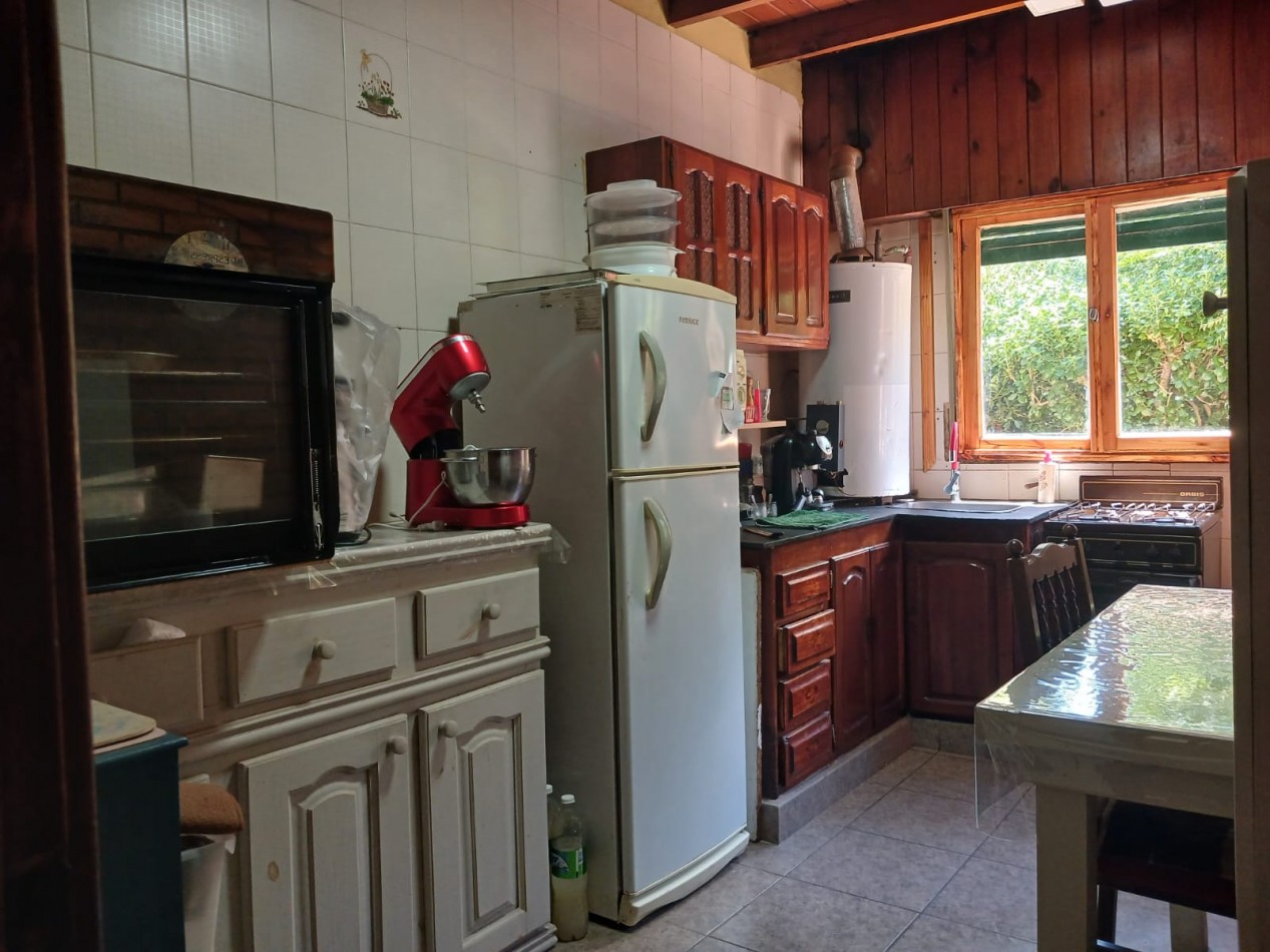 Venta Casa 4 ambientes, con gran parque, Bosque Peralta Ramos