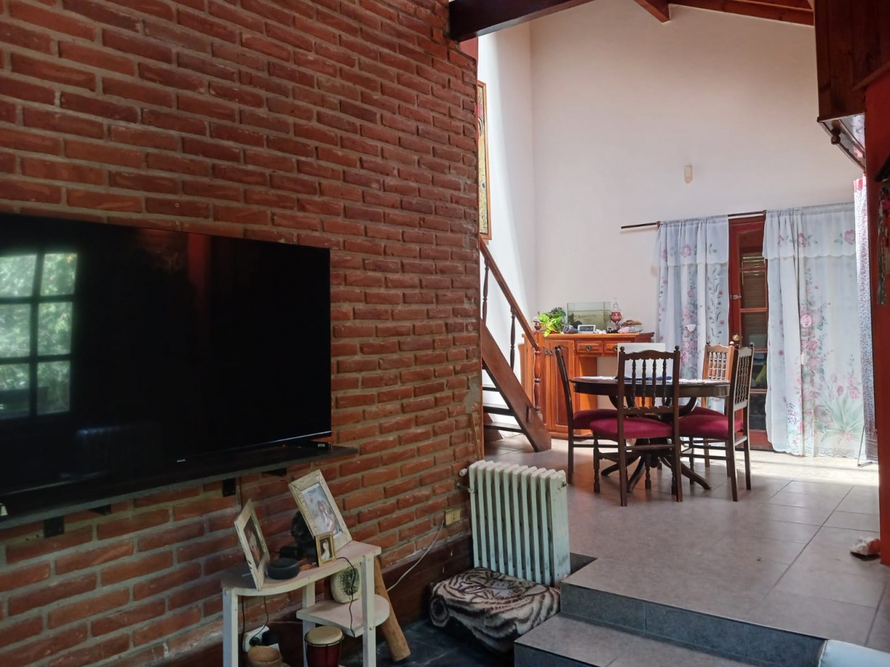 Venta Casa 4 ambientes, con gran parque, Bosque Peralta Ramos